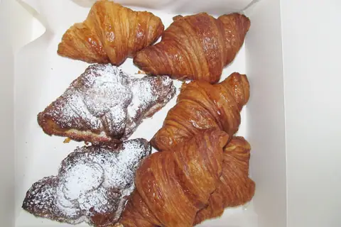 Lemmingtons bakery and cafe photo 2